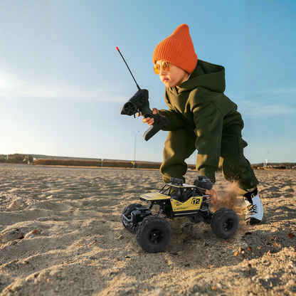 Misfit RoadRocker™ – High-Speed Off-Road RC Car with 720p HD Camera