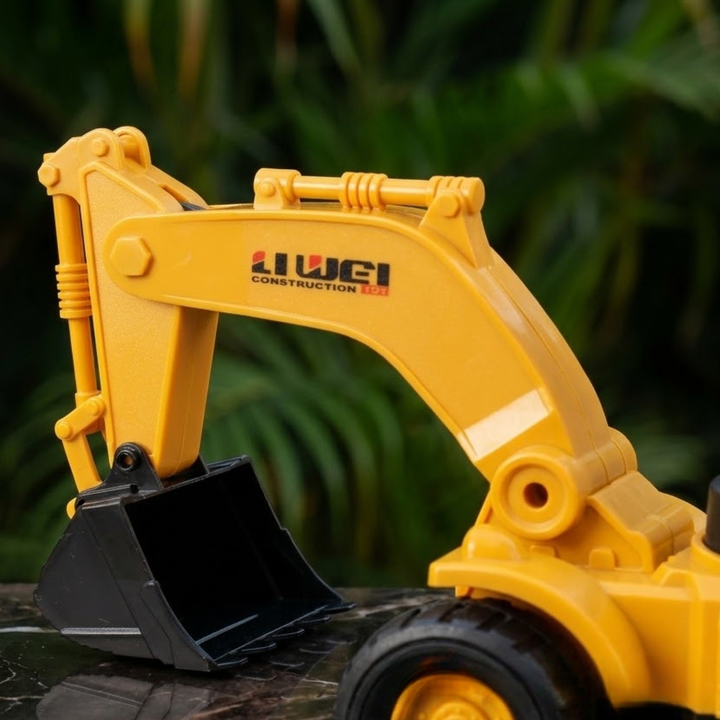 Misfit Disco BuildBot Dozer™ – Light & Sound
